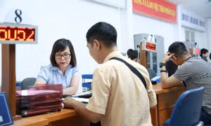 Xếp loại cán bộ, công chức bị kỷ luật đảng hoặc hành chính như thế nào?