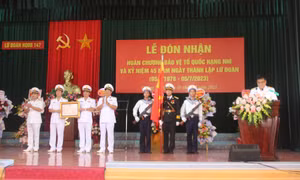 Lữ đoàn 147 (Quân chủng Hải quân) đón nhận Huân chương Bảo vệ Tổ quốc hạng Nhì