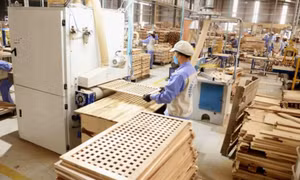 Doanh nghiệp, người dân vẫn khổ với lãi suất cho vay cao ngất