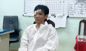 Lời khai của kẻ cầm kéo xông vào trụ sở tấn công cảnh sát ở TP.HCM