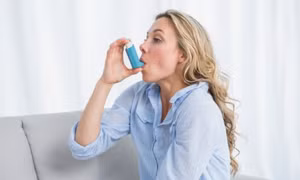 Chữa hen bằng xông mũi, dùng mật mèo đen, coi chừng mất mạng và 5 sai lầm người bệnh hen suyễn hay mắc phải