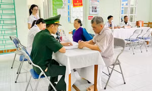 Móng Cái: Khám sức khoẻ miễn phí cho thương, bệnh binh, người có công 
