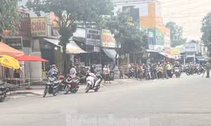 Người phụ nữ bán cá nghi bị hai thanh niên lạ mặt cắt cổ