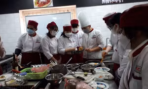 Khoảng 28% học sinh tốt nghiệp THPT vào học nghề 