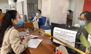 Viên chức tập sự được cử đi đào tạo phải tự trả học phí?