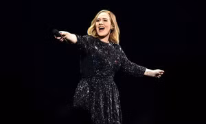 Adele trở lại với mini concert trên sóng truyền hình tại Anh
