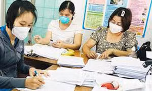 Có thể nộp xác nhận hoàn thành cách ly để hưởng chế độ ốm đau?