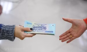 Công đoàn: Không thể tiếp tục trì hoãn tăng lương tối thiểu vùng