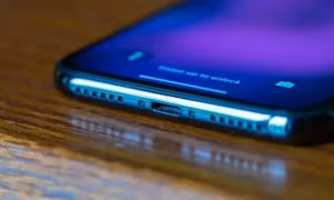 Apple có thể loại bỏ hoàn toàn cổng sạc để đối phó với yêu cầu chuyển sang USB-C