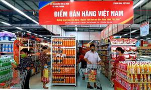 Hàng Việt tăng 'sức đề kháng' khi người tiêu dùng chi tiêu hạn chế