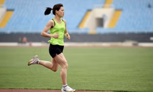 “Nữ hoàng chân đất” Phạm Thị Huệ giành suất tham dự SEA Games 