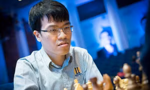 Quang Liêm làm nên lịch sử Champions Chess Tour