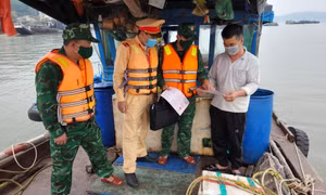 Móng Cái: Đảm bảo trật tự ATGT khu vực bến khách ngang sông