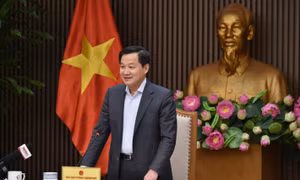 Kiểm soát chặt chẽ giá các mặt hàng thiết yếu; không để xăng dầu thẩm lậu qua biên giới