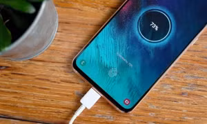 Sạc nhanh 100W trở lên có vô nghĩa với trải nghiệm người dùng?