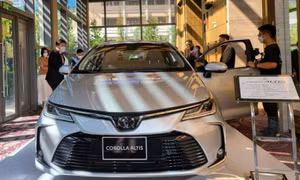 Cận cảnh Toyota Corolla Altis 2022 tại đại lý Việt: Đẹp không điểm chê, trang bị hàng đầu phân khúc