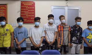 Bắt băng cướp nhí gây ra 20 vụ cướp ở TP.HCM, có cả học sinh