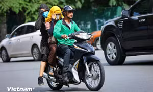 Đông Bắc Bộ có mây, ngày nắng, có nơi có nắng nóng; chiều tối và đêm có mưa rào và dông vài nơi