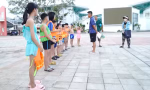 Nghề dạy bơi