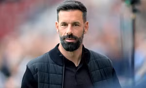 Van Nistelrooy chuẩn bị tái xuất ở MU