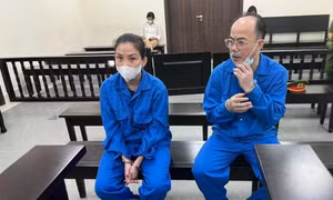 Khoe có nhiều mối quan hệ, cặp đôi nhận tiền tỉ để lừa 'chạy án'