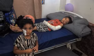 Bi kịch trẻ em Gaza chết đói trong vòng tay mẹ