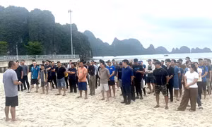 Tập huấn nghiệp vụ bơi an toàn, phòng chống đuối nước tại TP Hạ Long