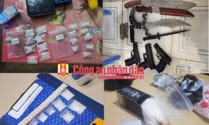 Bắt ma túy, phát hiện ổ vũ khí "khủng"