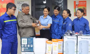 Bảo đảm an toàn và sức khỏe người lao động mùa nắng nóng