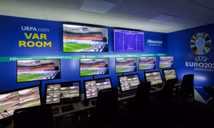 Euro 2024 tích hợp AI: VAR đã được cải tiến nhiều so với World Cup 2022, thời gian xử lý đã giảm xuống hơn một nửa
