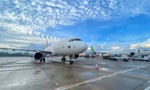 Các hãng tăng chuyến, giá vé máy bay cao điểm hè giảm mạnh