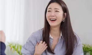 Sao 'Bản tình ca mùa đông' nói về việc sinh con ở tuổi 49