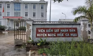 Cho thôi chức Phó viện trưởng Viện KSND huyện từng bị tố 'vòi tiền'