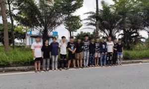 Nhóm trai làng đánh võng gây tai nạn nghiêm trọng cho người đi đường
