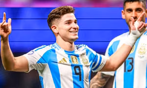 Barcelona tạo vụ nổ chuyển nhượng 70 triệu bảng từ Man City
