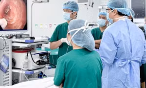 Khó nuốt, nuốt vướng nên đi khám ngay, tránh biến chứng nghiêm trọng
