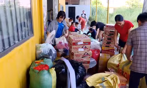 Người dân Quảng Ninh sẻ chia cùng đồng bào vùng lũ