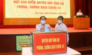 Lễ phát động đợt cao điểm quyên góp ủng hộ phòng, chống dịch Covid-19