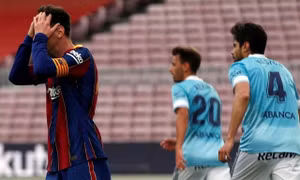 Barca tự loại khỏi cuộc đua vô địch