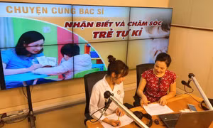 CHUYỆN CÙNG BÁC SĨ: Nhận biết và chăm sóc trẻ tự kỉ 