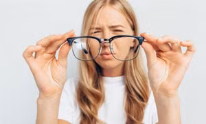 Khắc phục tình trạng mắt bị dại khi đeo kính cận