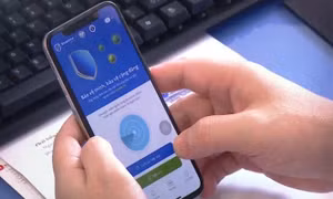 Sẽ phạt người dùng smartphone nhưng không cài ứng dụng phòng dịch