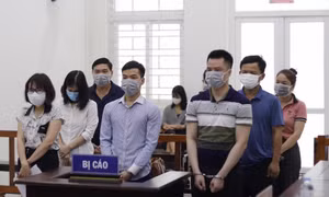 Phạt tù nhóm tổ chức “đi lậu” sang Hàn Quốc trên chuyên cơ Quốc hội