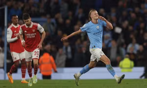 De Bruyne và Haaland nhấn chìm Arsenal