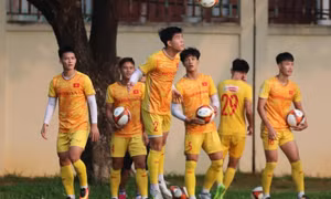 Tiền vệ số 1 phải tập riêng, HLV Philippe Troussier 'sốt vó' ở SEA Games 32