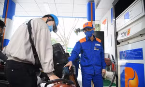 Giá xăng giảm nhẹ tại kỳ điều hành ngày 21/4
