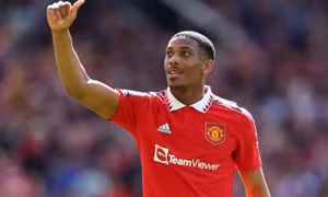 Martial tỏa sáng, Man Utd nhẹ nhàng đánh bại Everton