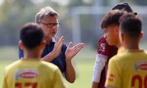 U22 Việt Nam: Bốn cái tên nào sẽ bị HLV Troussier loại giờ chót?