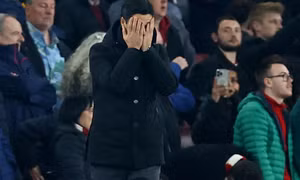 Arsenal thoát thua đội bét bảng Southampton