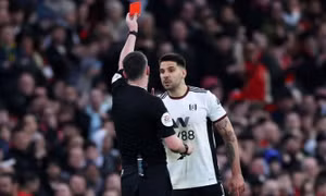 FA ra 4 án phạt nặng sau sự cố ở trận M.U - Fulham